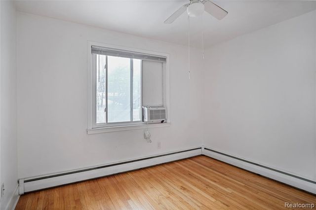 115 W 13 Mile Road, Royal Oak, MI 48073