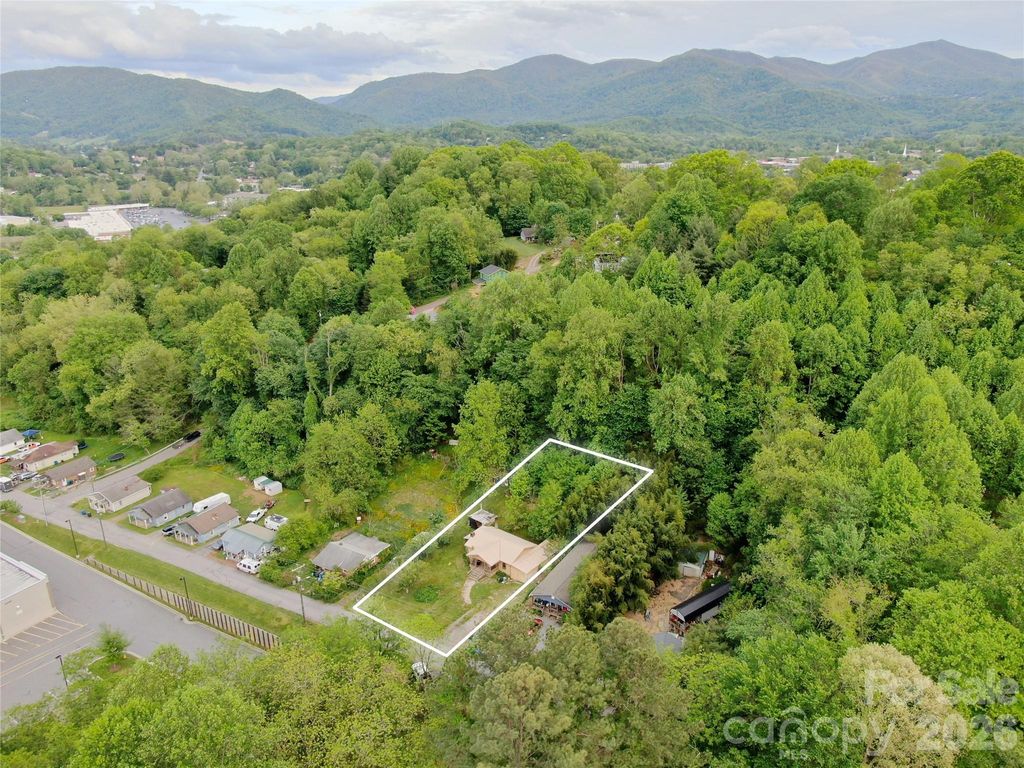 205 Frazier Street, Waynesville, NC 28786