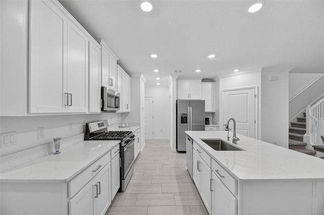 17334 HOLLY WELL AVENUE, Wimauma, FL 33598