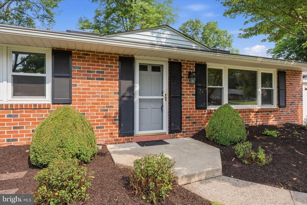 71 CHEROKEE RD, DOYLESTOWN, PA 18901 — photo 3