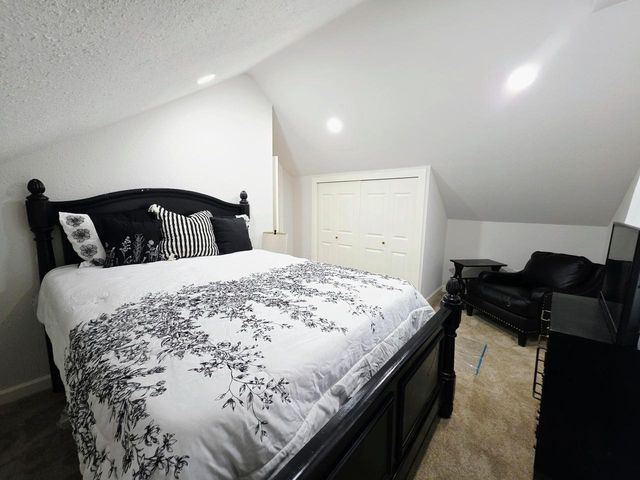 5565 N 32nd STREET, Milwaukee, WI 53209