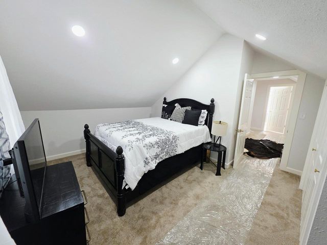 5565 N 32nd STREET, Milwaukee, WI 53209