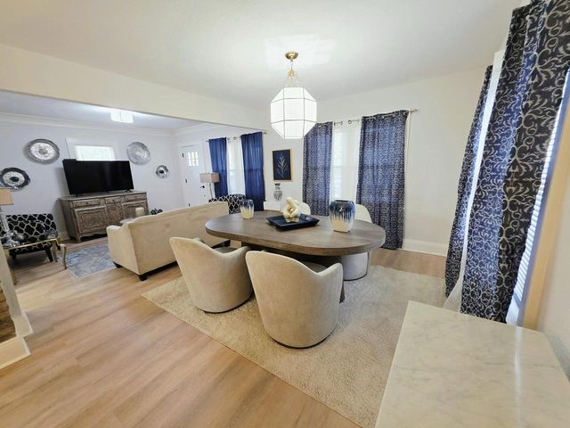5565 N 32nd STREET, Milwaukee, WI 53209