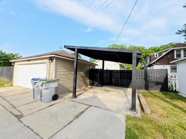 5565 N 32nd STREET, Milwaukee, WI 53209