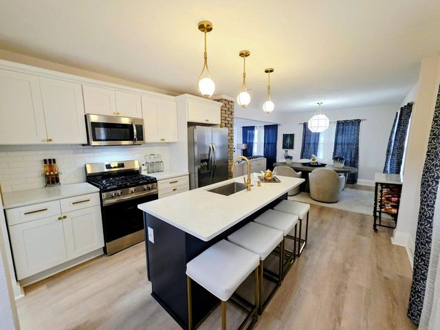 5565 N 32nd STREET, Milwaukee, WI 53209