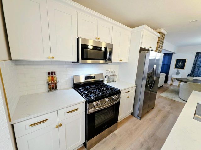 5565 N 32nd STREET, Milwaukee, WI 53209