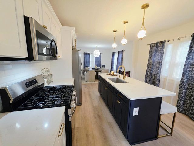 5565 N 32nd STREET, Milwaukee, WI 53209