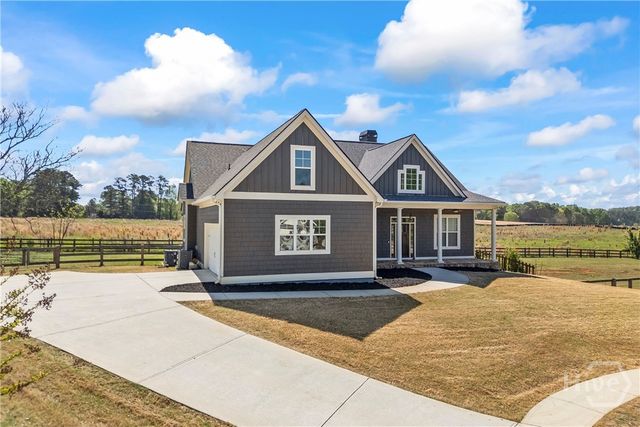 225 Wicklow Court, Hoschton, GA 30548