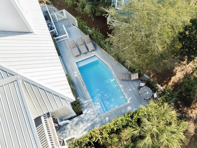 102 Flip Flop Lane, Seacrest, FL 32461