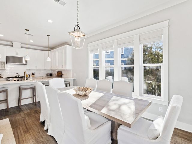 102 Flip Flop Lane, Seacrest, FL 32461