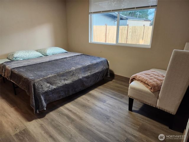 16405 NE 16th Place, Bellevue, WA 98008