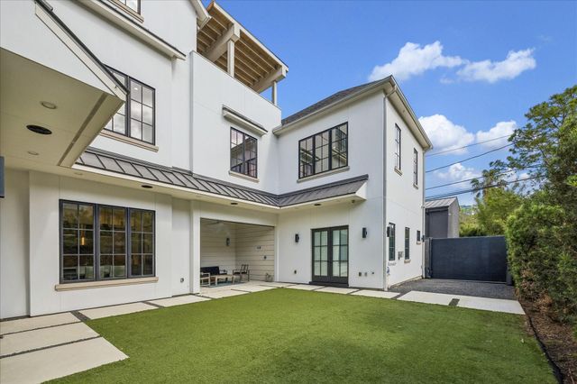 4521 Blossom Street, Houston, TX 77007
