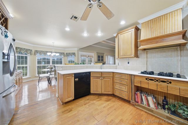 20302 S River Ranch Road W, Claremore, OK 74019