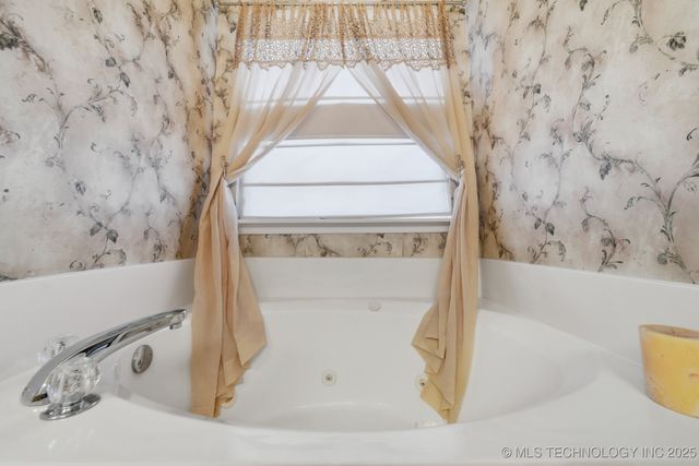 20302 S River Ranch Road W, Claremore, OK 74019