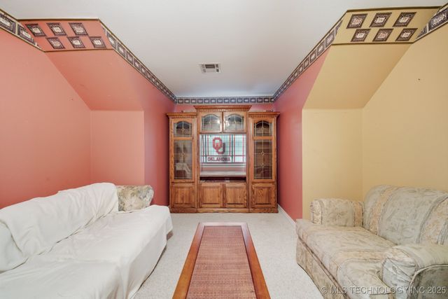 20302 S River Ranch Road W, Claremore, OK 74019