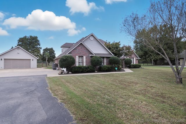 20302 S River Ranch Road W, Claremore, OK 74019