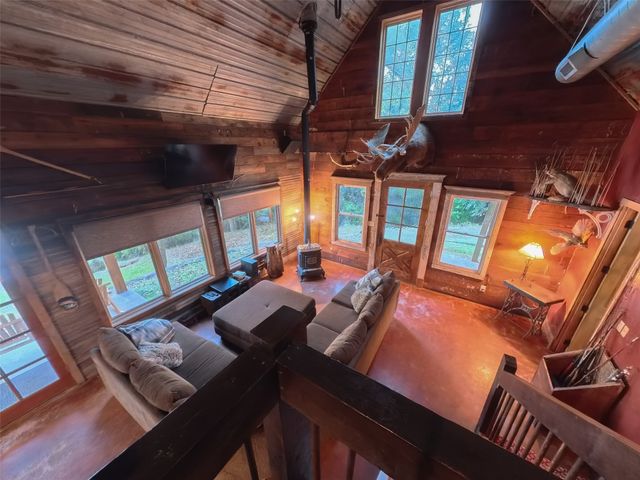 1294 River Road, Colbert, OK 74733