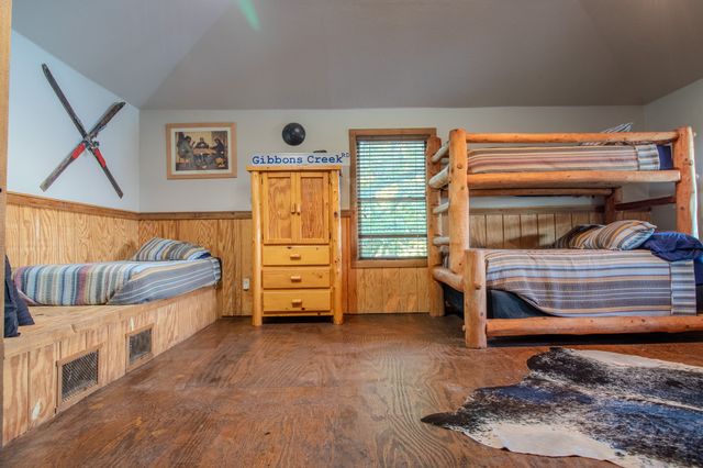 1294 River Road, Colbert, OK 74733