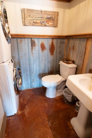 1294 River Road, Colbert, OK 74733