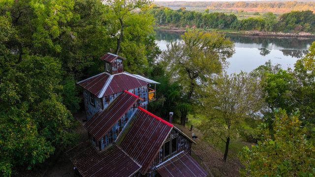 1294 River Road, Colbert, OK 74733