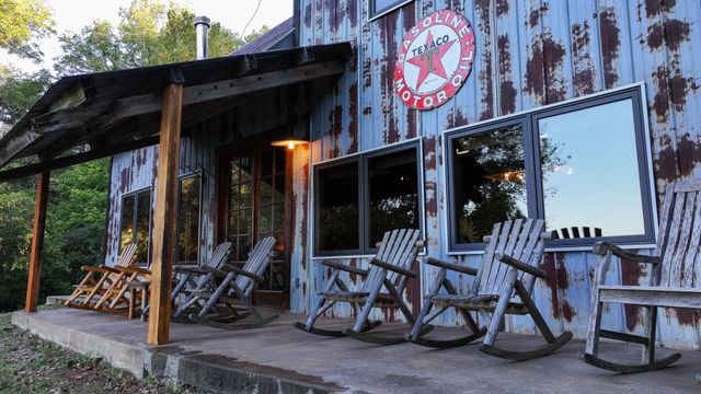 1294 River Road, Colbert, OK 74733