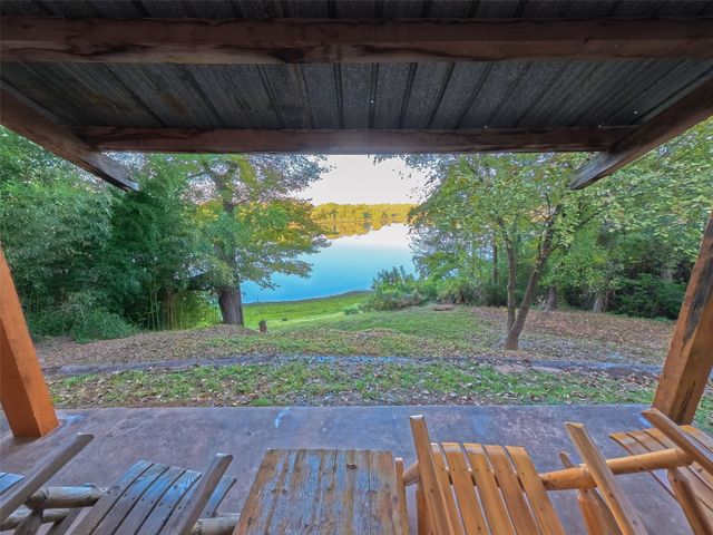 1294 River Road, Colbert, OK 74733