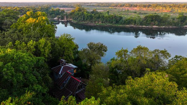 1294 River Road, Colbert, OK 74733