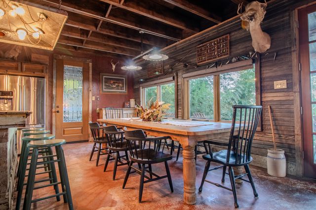 1294 River Road, Colbert, OK 74733