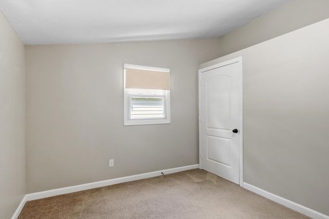 192 Reservoir St, Holden, MA 01520