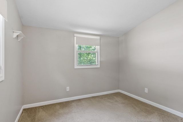 192 Reservoir St, Holden, MA 01520