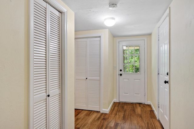 192 Reservoir St, Holden, MA 01520