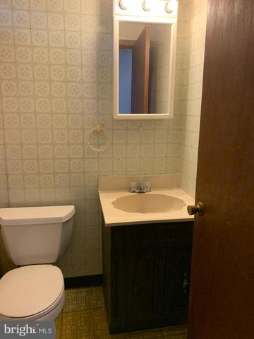 225 WASHINGTON ST, Bristol, PA 19007