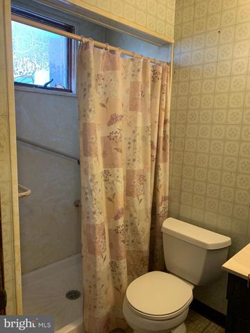 225 WASHINGTON ST, Bristol, PA 19007