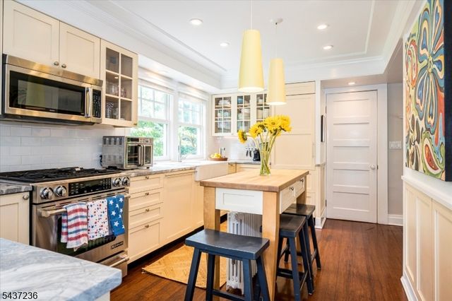 2 Harvard St, Montclair Twp., NJ 07042