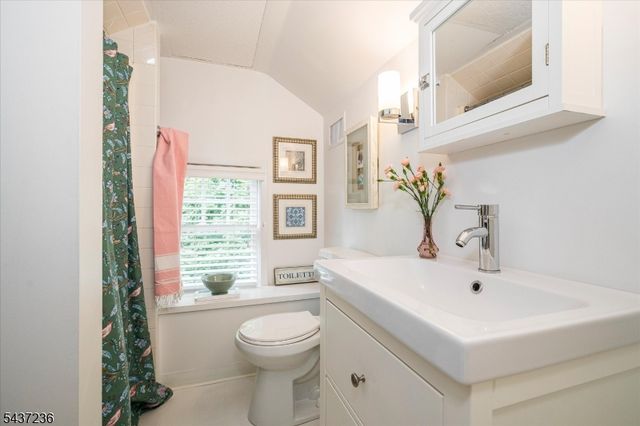 2 Harvard St, Montclair Twp., NJ 07042