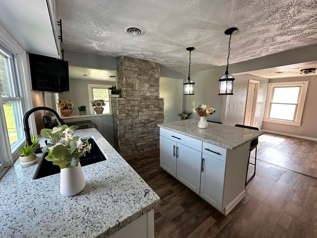 463 Manville Road, Gate City, VA 24251