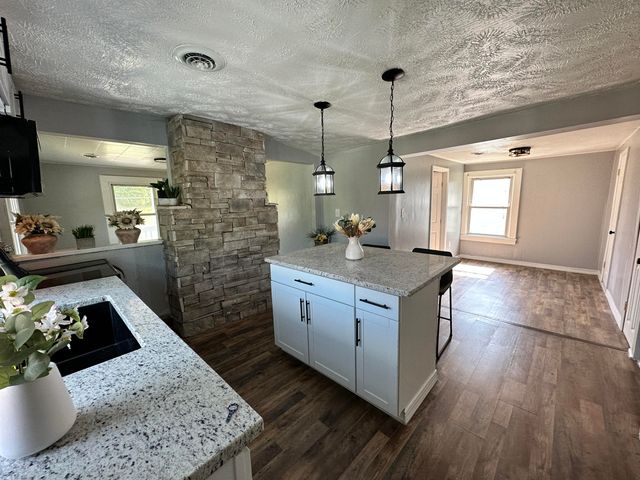 463 Manville Road, Gate City, VA 24251
