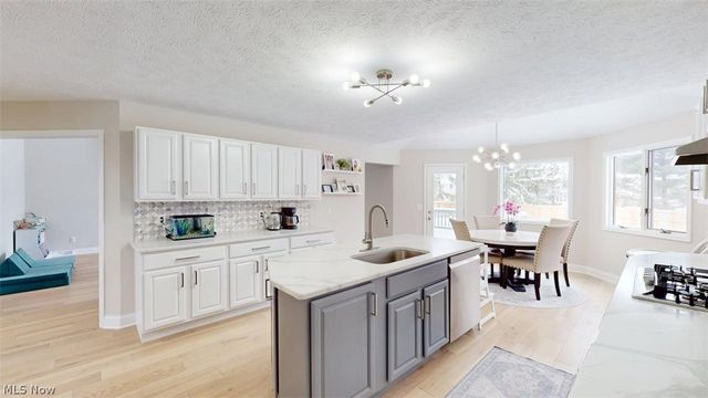 608 Dewitt Drive, Highland Heights, OH 44143