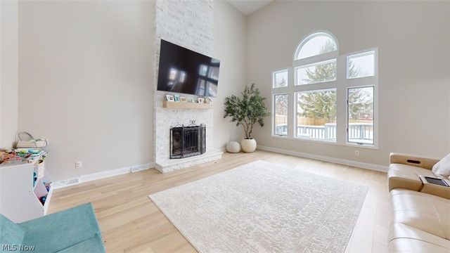 608 Dewitt Drive, Highland Heights, OH 44143