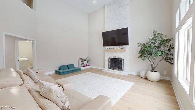 608 Dewitt Drive, Highland Heights, OH 44143