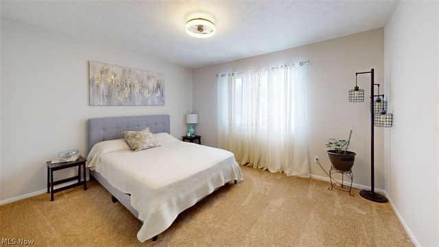 608 Dewitt Drive, Highland Heights, OH 44143