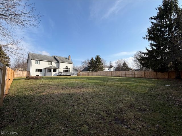 608 Dewitt Drive, Highland Heights, OH 44143