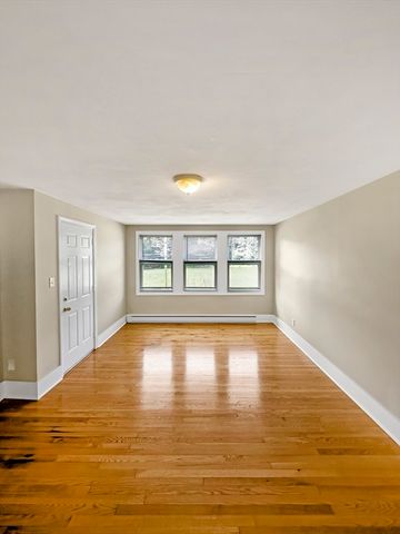 109 Hampshire Road 2, Methuen, MA 01844