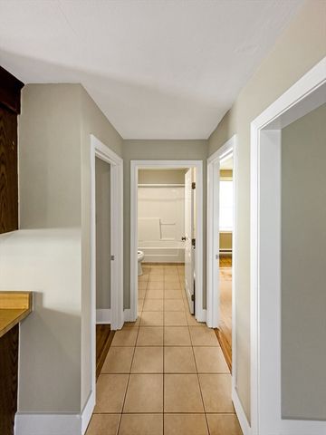 109 Hampshire Road 2, Methuen, MA 01844