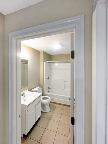 109 Hampshire Road 2, Methuen, MA 01844