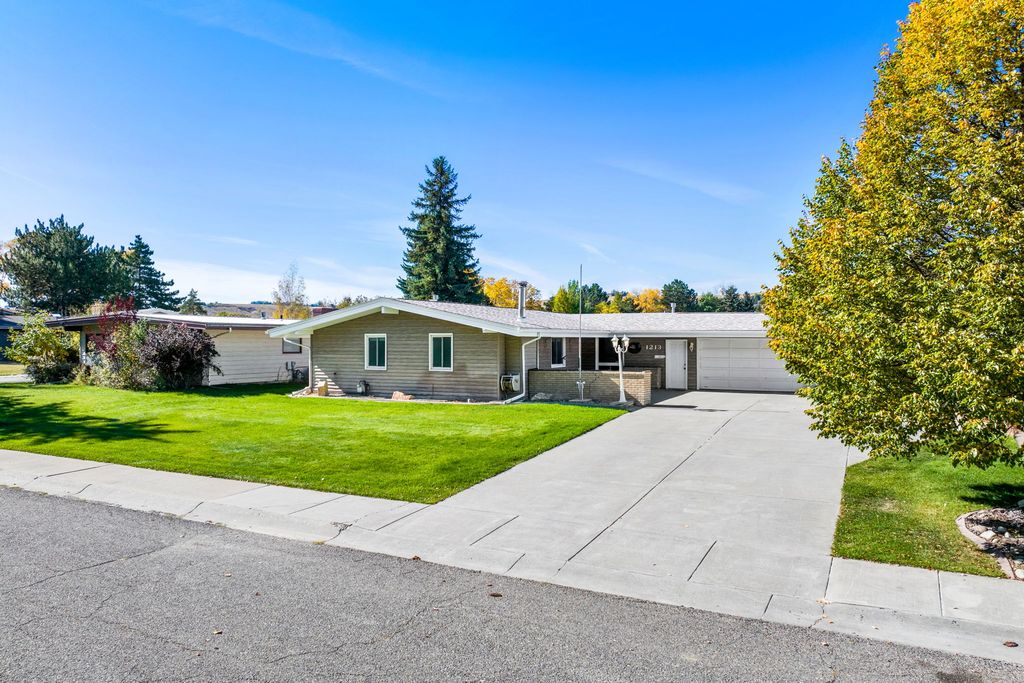 1213 Buena Drive, Great Falls, MT 59404 photo 3