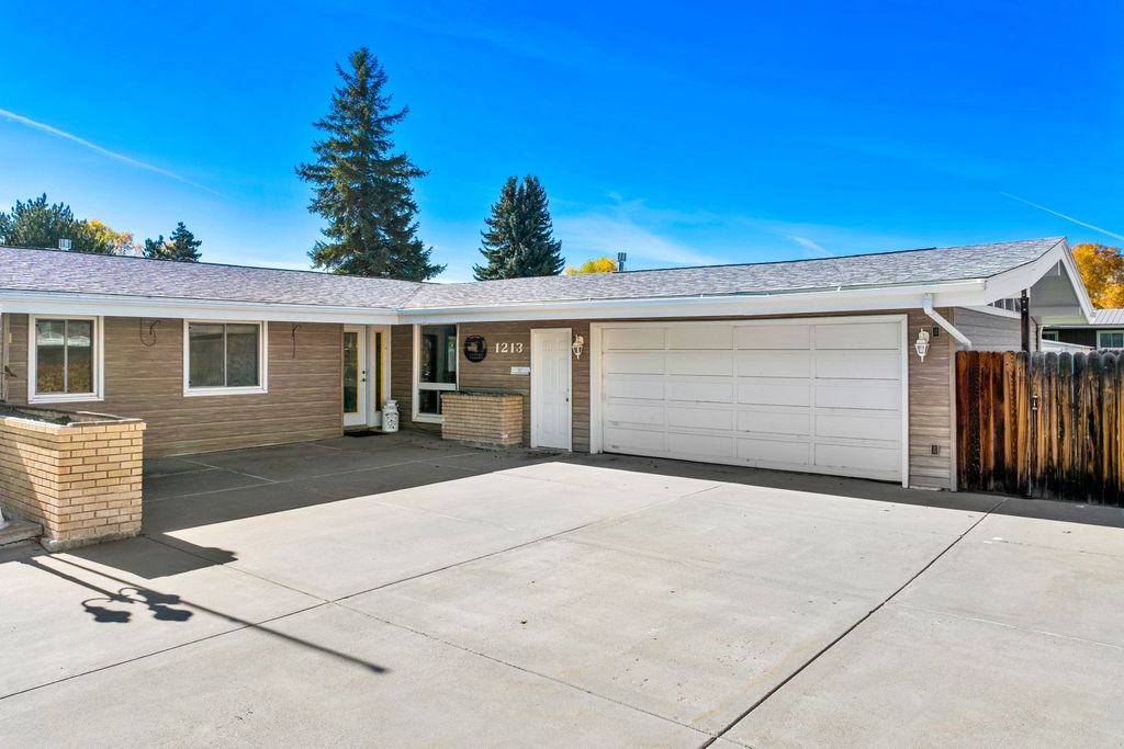 1213 Buena Drive, Great Falls, MT 59404 photo 4