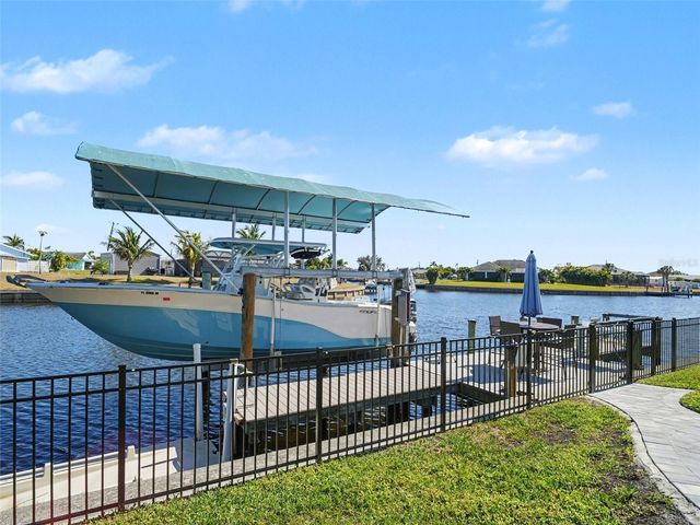 4256 BEACH VIEW COURT, Port Charlotte, FL 33948