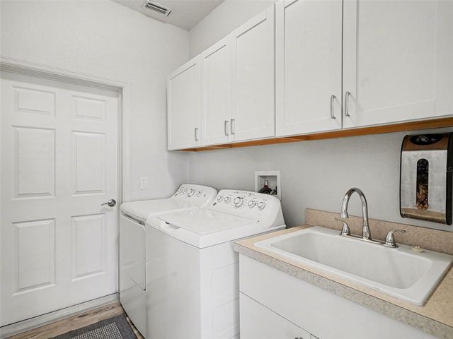 4256 BEACH VIEW COURT, Port Charlotte, FL 33948