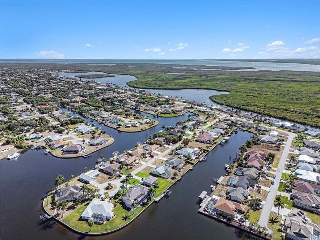 4256 BEACH VIEW COURT, Port Charlotte, FL 33948